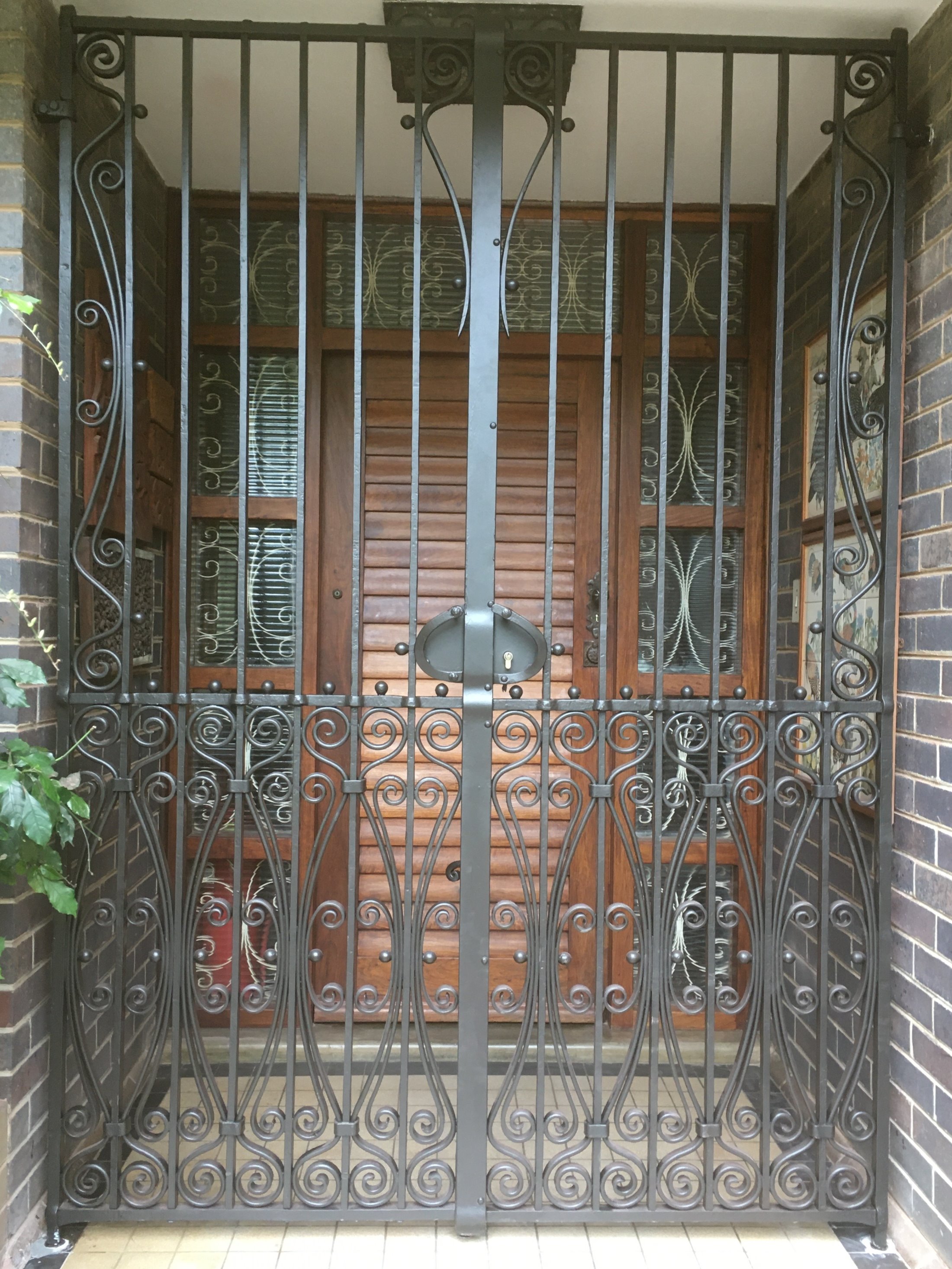 EntranceGate3
